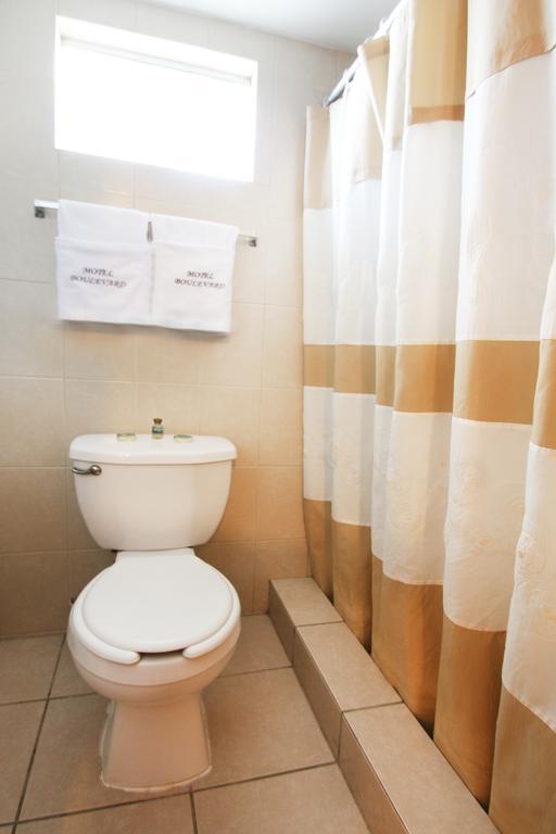 Hotel Boulevard Mexicali Room photo